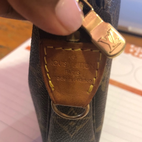 Louis Vuitton Pochette Accesoires - Picture 4 of 7